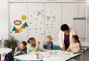 service-22 Children drawing together in the classroom